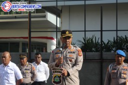 Kapolres Bandara Ngurah Rai Sampaikan Beberapa Arahan saat Apel Jam Pimpinan