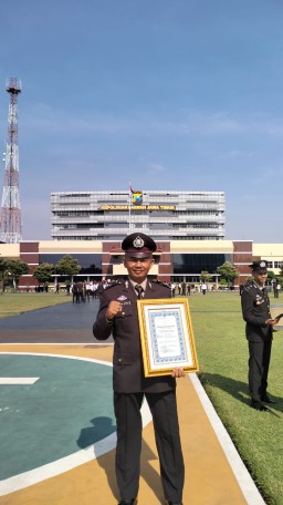 AIPDA Slamet Wiyono Harumkan Nama Polres Nganjuk, Sabet Juara Tiga Dalam Kejuaraan Nasional Karate Piala Kapolri Cup 2024