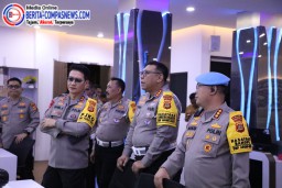Kapolda Bali Pantau Situasi Lalu Lintas Bali Dari command Center Ditlantas Polda Bali