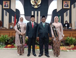 Empat Pimpinan dan Anggota DPRD kabupaten Pasuruan Resmi di Lantik Masa Jabatan 2024-2029