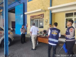 Polres Pelabuhan Tanjung Perak Tingkatkan Pengamanan Gudang KPU Pilkada 2024