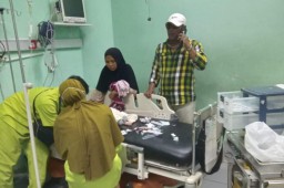 Team sosial ALDERA Kembali Berikan Bantuan Pendamping Warga Surabaya di Rumah Sakit 