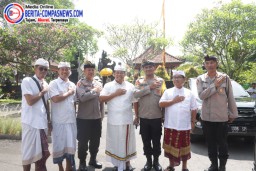 Kapolres Klungkung Pimpin Langsung Giat Pengamanan Pujawali Pura Sad Kahyangan Goa Lawah