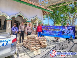 Dalam Rangka Operasi Zebra 2024, Satlantas Polres Sampang Gelar Bakti Religi Sedekah Pembangunan Mesjid Sabilul Hoirun