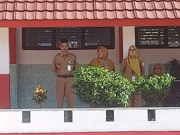 Upacara Bendera di SDN Sukajadi 1 Kecamatan Cibaliung