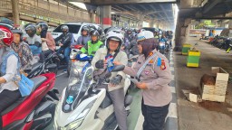 Ops Zebra Jaya 2024, Personil Lantas Jaktim Sosialisasi Kamseltibcar Lantas di TL Rawamangun
