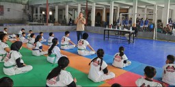 Baru Menjabat Kasat Reskrim, Mantan Kapolsek Wonocolo Langsung Gelar latihan, Sekaligus Jadi Pembina Tarung Derajat