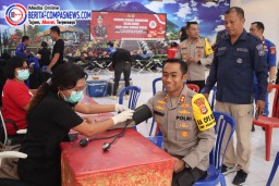 Kapolres Karangasem Pimpin Bakti Kesehatan Donor Darah di HUT ke-73 Humas Polri