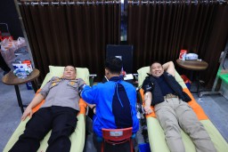 Hari Jadi Humas Polri ke-73, Divhumas Polri Gelar Donor Darah Bersama Media