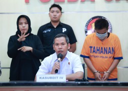 Polda Jatim Amankan Seorang Ayah Yang Aniaya dan Lecehkan Kedua Putrinya