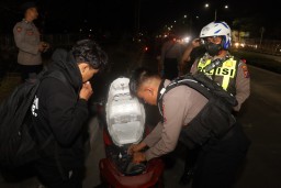 Polres Pelabuhan Tanjung Perak Intensifkan Patroli Malam, Jamin Keamanan Jelang Pilkada 2024