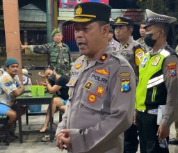 Temukan Miras Oplosan di Warkop Sidotopo Wetan Saat Polsek Simokerto Gelar Patroli Gabungan