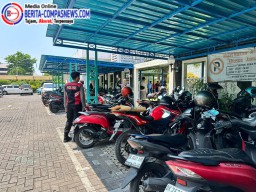 Giat Sholat Jumat, Polres Bandara Ngurah Rai Lakukan Pengamanan