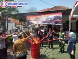 Pemusnahan Barang Bukti Perkara Sebagai Upaya Transparasi Penegakan Hukum Kejaksaan Sampang Berkolaborasi Antar Lembaga dan Forkopimda