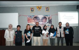 GMLS X Nyegah Bala Laut Gelar Workshop Desain Kaos: Pemuda Desa Situregen Jadi Garda Terdepan Mitigasi Bencana Laut