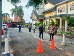 Polres Bandara I Gusti Ngurah Rai Lakukan Pengamanan Giat Ibadah Minggu di Gereja Ekklesia, Tuban