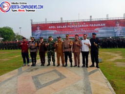Kapolres Sampang Pimpin Apel Gelar Pergeseran Pasukan dan Kesiapan Pilkada 2024 Aman dan Damai