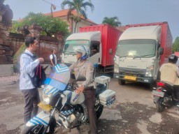 Polresta Denpasar Pengamanan Distribusi Logistik Pilkada Serentak 2024 di Kota Denpasar