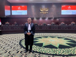 Terdakwa Penyalahgunaan Narkotika Golongan l Dalam Bentuk Tanaman Jenis Ganja Bagi Diri Sendiri Mengajukan Uji Materiil Pasal 143 Ayat 2 KUHAP ke Mahkamah Konst