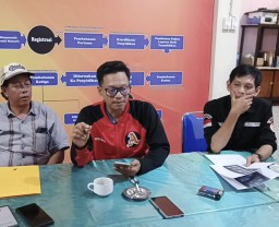 Tim Pemenang 01 Resmi Laporkan Anggota DPRD ke Bawaslu Kayong Utara , Reses Nya Terindakasi Kempanyekan Paslon 02 Romi Amru