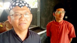 Bersumber Dana Pokir DPRD Bondowoso, Kelompok Ternak Mandiro Jaya Terima Bantuan 5 Ekor Sapi