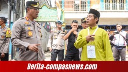 Pastikan Pilkada 2024 Berjalan Lancar, Kapolres Metro Jakarta Timur kontrol TPS Di Cakung Jakarta Timur.