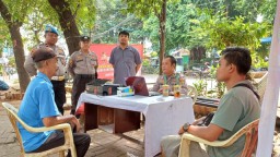 Berikan Pelayanan Kepolisian, Halo Polisi Hadir di Pasar Embrio Makasar