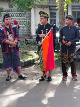 Dinas Dikbud NTB Gelar Festival Pawai Budaya Meriahkan HUT NTB ke-66