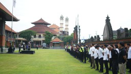 Dir Binmas Polda Bali Pimpin Apel Kesiapan KRYD Dalam Rangka Cipta Kondisi Menjelang Ops Lilin Agung 2024