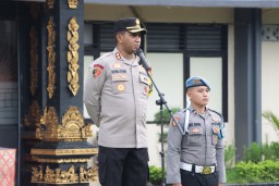 Kapolres Klungkung Pimpin Apel Jam Pimpinan