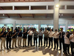 Kapolres Bandara Ngurah Rai Ikuti Apel Pembukaan Posko Terpadu Angkutan Udara Natal 2024 dan Tahun Baru 2025