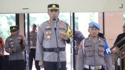 Apel Gelar Pasukan Operasi Lilin Jaya 2024 Polres Metro Jakarta Timur Di Gelar Gor Ciracas