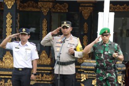 Polres Klungkung Lakasanakan Apel Gelar Pasukan Operasi Lilin Agung-2024