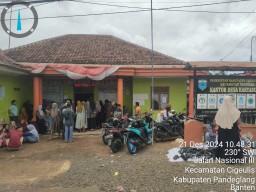 Pembagian PKH dan BPNT di Kecamatan Cigeulis Berlangsung Lancar