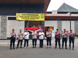 Jelang Libur Nataru, Wakapolsek Cipayung Cek Kesiapan Pengamanan Pospam TMIl