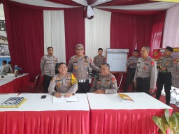 Kapolsek Ciracas Pastikan Kesiapan Petugas Pelayanan Di Pos Pelayanan Terbus Kampung Rambutan