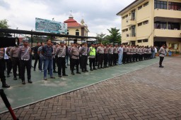 Polres Pelabuhan Tanjung Priok Gelar Apel Pengamanan Natal