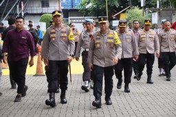 Kapolres dan Ketua Tim Supervisi Ops Lilin Mabes Polri : Cek Pos Pelayanan Operasi Lilin Jaya 2024