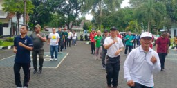 Pererat Kerja Sama, Danramil 0822/01 Bondowoso Ikuti Senam Bersama Pengadilan Negeri
