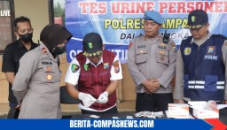 Memastikan Bebas Narkoba Unit Jantanras Sat Reskrim Polres Sampang : Laksanakan Tes Urine, Ini Hasilnya
