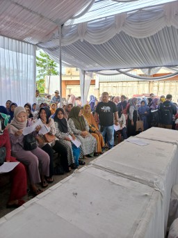 Penyaluran Program P3KE Kecamatan Cibaliung