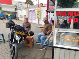 Cooling System Ke Masyarakat : Bhabinkamtibmas Sambang ke Warga