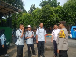 Jam Pulang Sekolah, Polisi : Sambangi Murid Dan Keamanan Sekolah