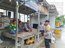 Sambang Bhabinkamtibmas Lakukan Cooling System Dan Imbauan Kamtibmas.