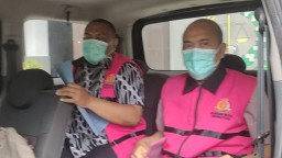 Penetapan Dua Tersangka Diduga Korupsi Bank Jatim Syariah Diamankan Kejari Perak