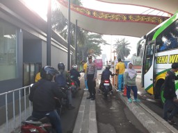 Minggu Ceria : Polisi Amankan Tempat Wisata TMII