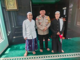 Bhabinkamtibmas Kelurahan Ceger Laksanakan Program Mantap Dan Taktis Di Masjid Miftahul Jannah