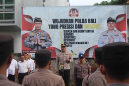 Kapolres Kawasan Bandara I Gusti Ngurah Rai Pamit Dalam Apel Jam Pimpinan Terakhirnya