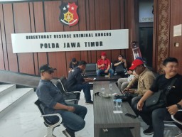 Desak Polisi Tetapkan Tersangka Proyek Lapen 12 Miliar di Sampang, Lasbandra Datangi Polda Jatim