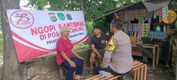 Ngopi Kamtibmas Bhabinkamtibmas Malaka Sari Serukan Warga Jaga Keamanan Lingkungan.